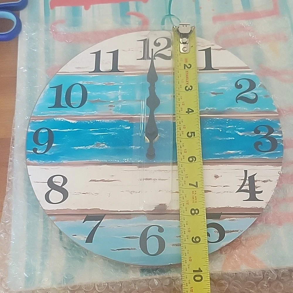 Beach Nautical blue white clock New Without Tags NWOT takes 1 double A battery
